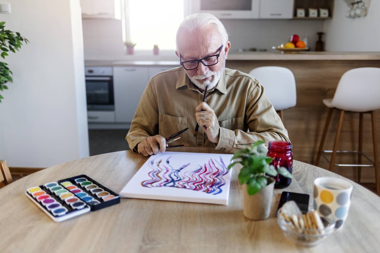 loisirs créatifs seniors activité manuelle tufting décoration artistique